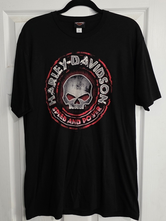 Harley-Davidson Other - McGrath Harley-Davidson Black Tee with Red and Silver Skull Emblem